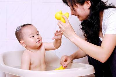 Dịch vụ tắm cho trẻ sơ sinh tại Quận Hoàn Kiếm